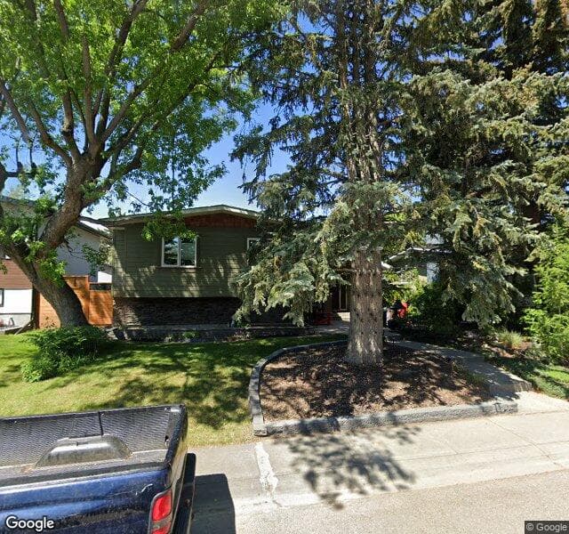 Street view of 2927 Lathom Crescent SW, Calgary