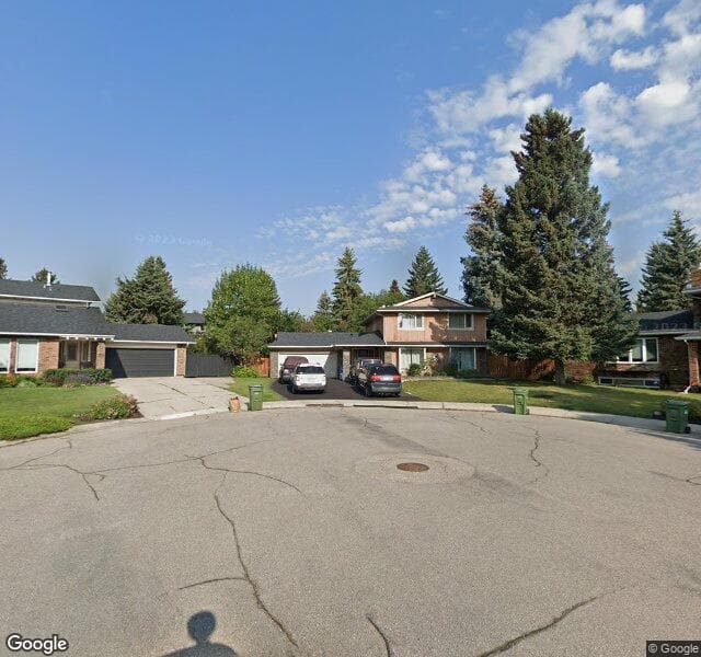 Street view of 532 Canterbury Place SW, Calgary