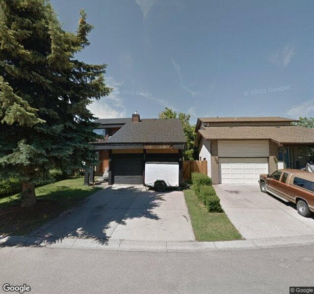 Street view of 440 Woodglen Place SW, Calgary