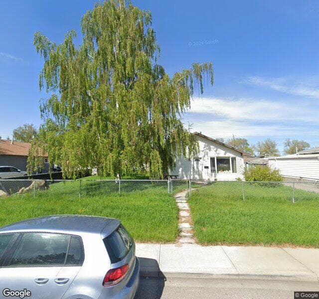 Street view of 48 Lynnwood Drive SE, Calgary