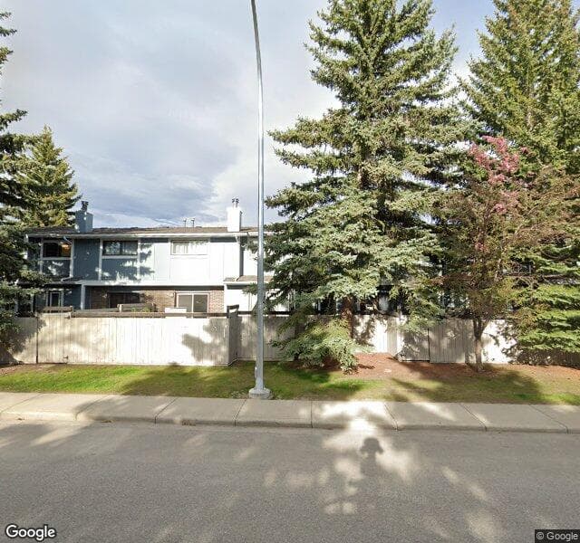 Street view of 27-2210 Oakmoor Drive SW, Calgary
