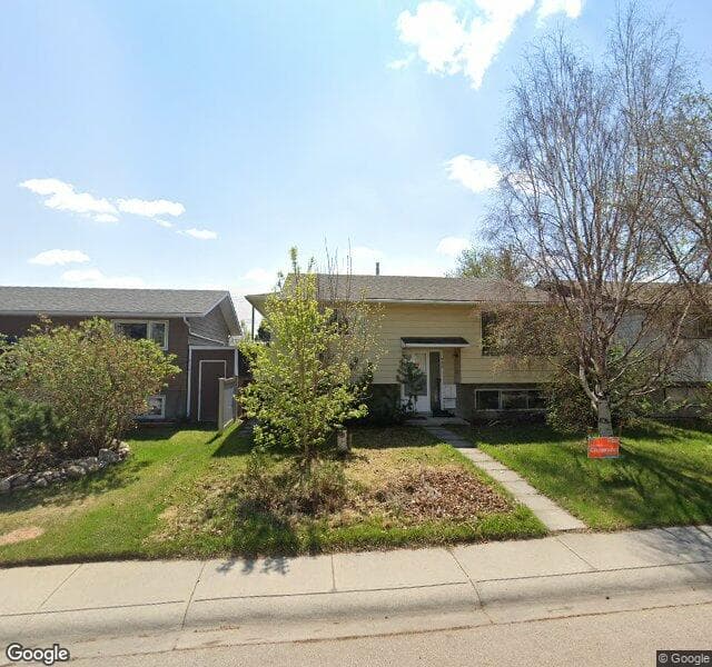 Street view of 123 Huntington Green NE, Calgary