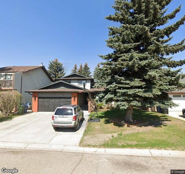 Street view of 352 Berkshire Place NW, Calgary