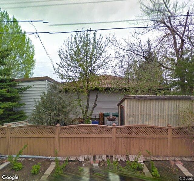 Street view of 31 Wellington Place SW, Calgary