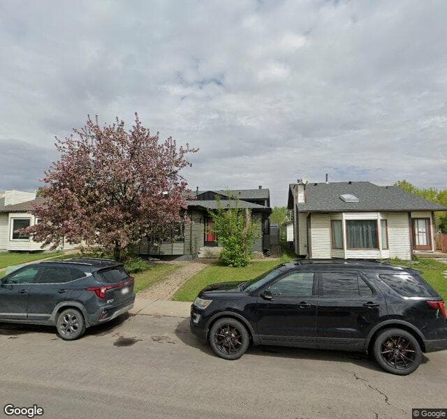 Street view of 320 Lago Lindo Crescent NW, Edmonton
