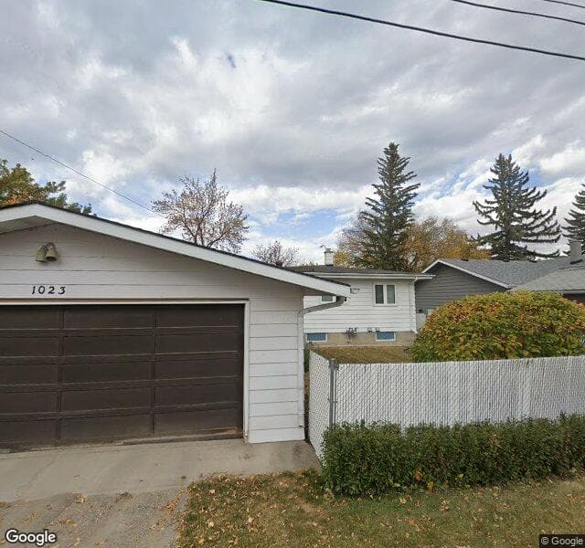 Street view of 1023 75 Avenue SW, Calgary