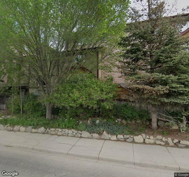 Street view of 105-402 30 Avenue NE, Calgary