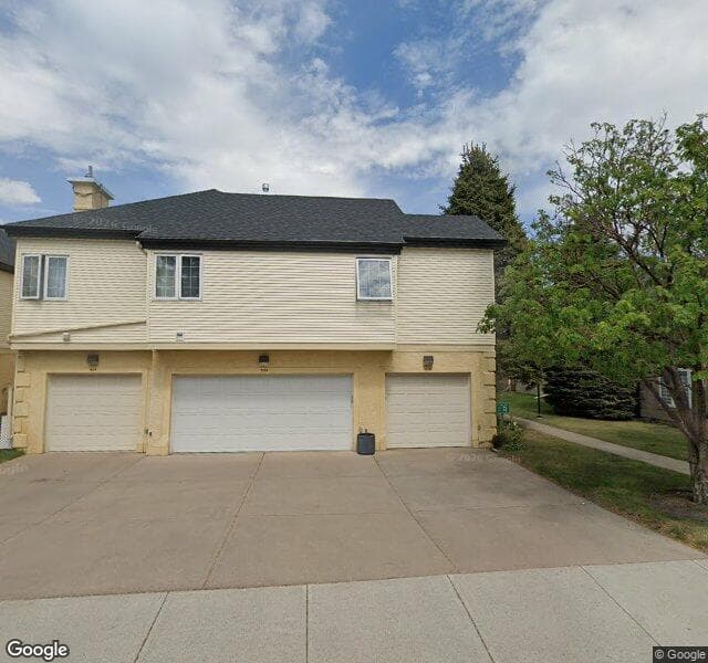Street view of 206-405 32 Avenue NW, Calgary