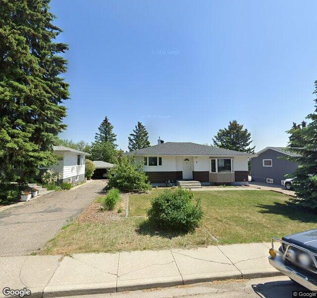 Street view of 8 Cambridge Place NW, Calgary