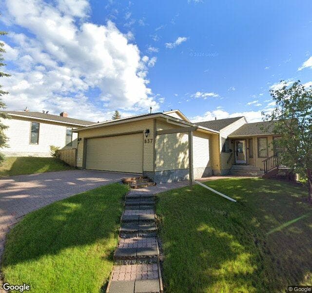 Street view of 628 Stratton Terrace SW, Calgary