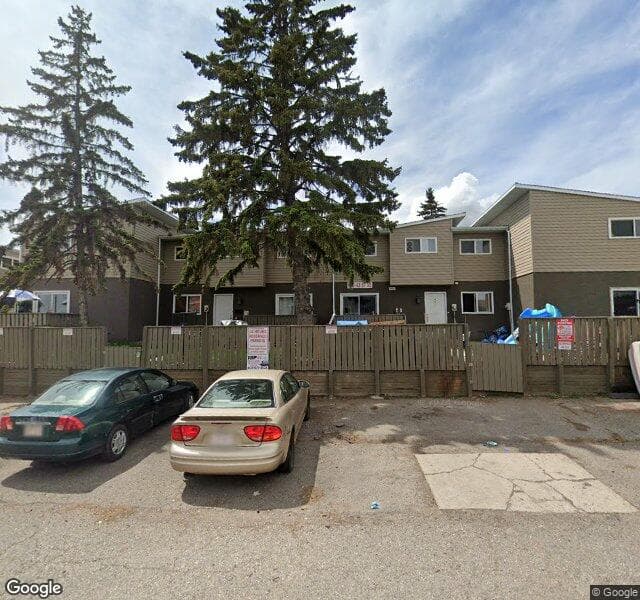Street view of 4-912 43 Street SE, Calgary