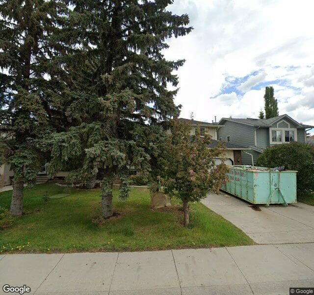 Street view of 572 Shawinigan Drive SW, Calgary