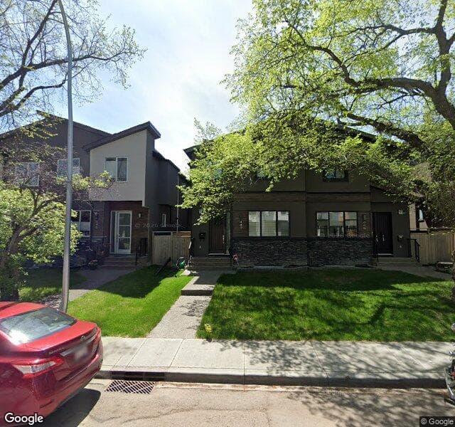 Street view of 447 28 Avenue NW, Calgary