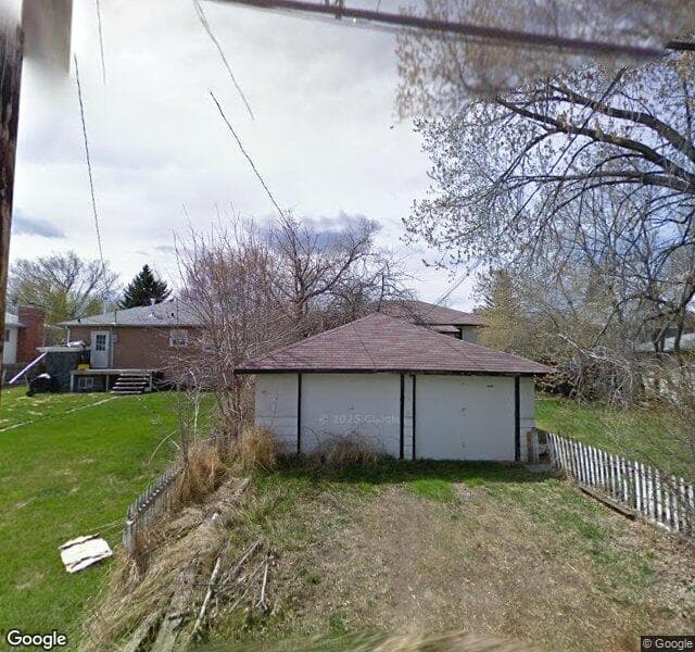 Street view of 3404 2 Street NW, Calgary
