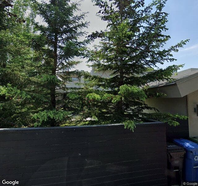 Street view of 2556 Toronto Crescent NW, Calgary
