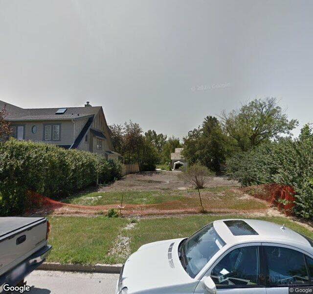 Street view of 235 39 Avenue SW, Calgary