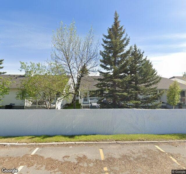Street view of 30 Rivercrest Villas SE, Calgary