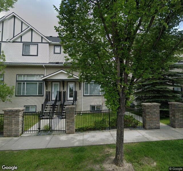 Street view of 121 Everhollow Heights SW, Calgary