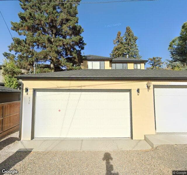 Street view of 930 33 Street NW, Calgary