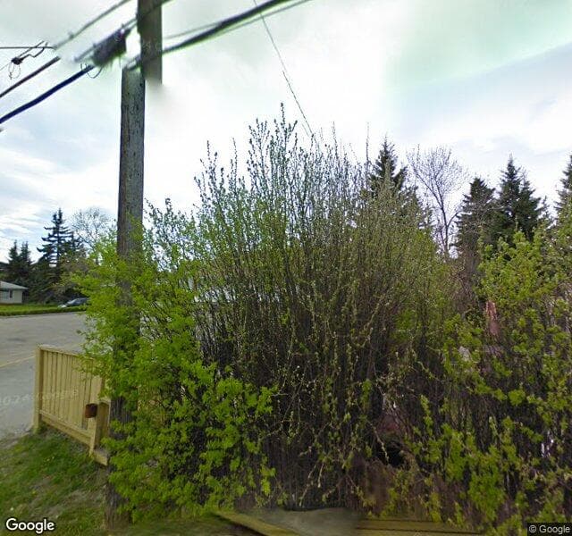Street view of 1660 42 Street SW, Calgary