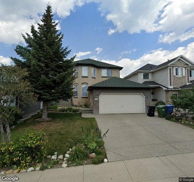 Street view of 124 Simcoe Close SW, Calgary