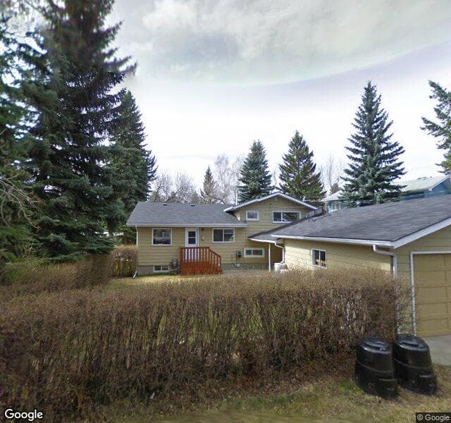 Street view of 1044 80 Avenue SW, Calgary