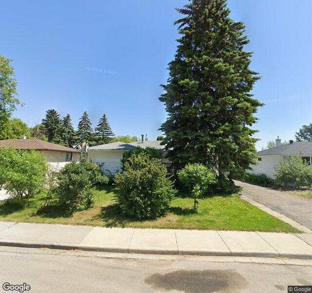 Street view of 3004 9 Street NW, Calgary