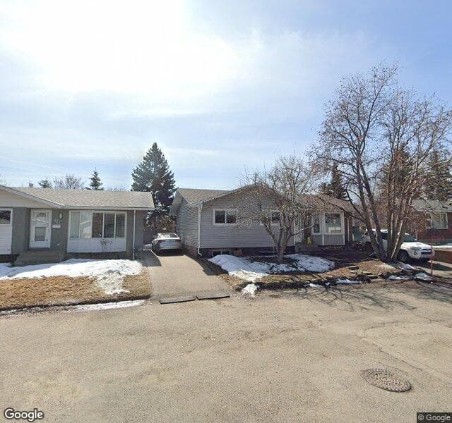 Street view of 131 Lynnover Place SE, Calgary