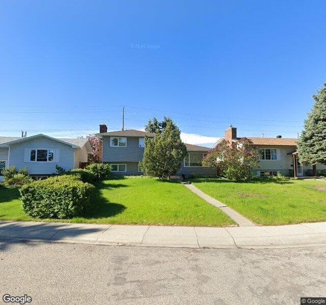Street view of 11423 Southdale Close SW, Calgary