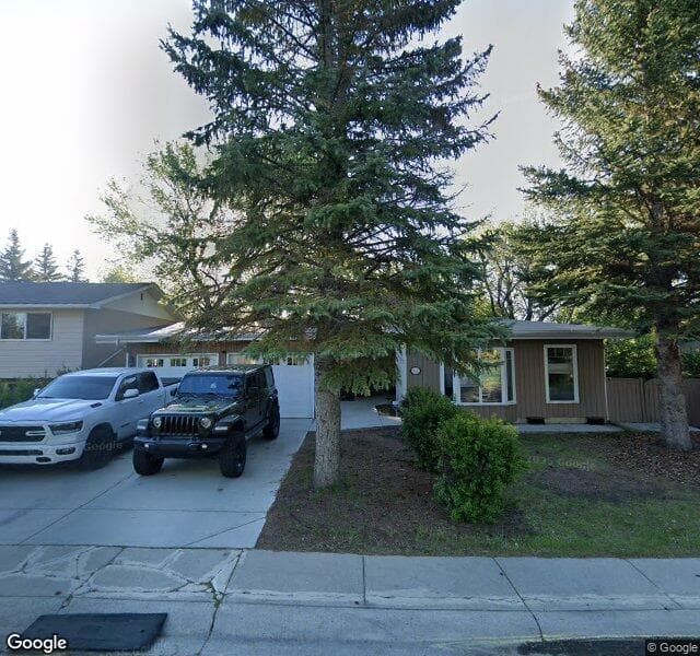 Street view of 9620 Oakcliffe Drive SW, Calgary
