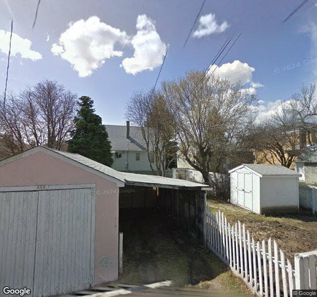 Street view of 452 26 Avenue NW, Calgary