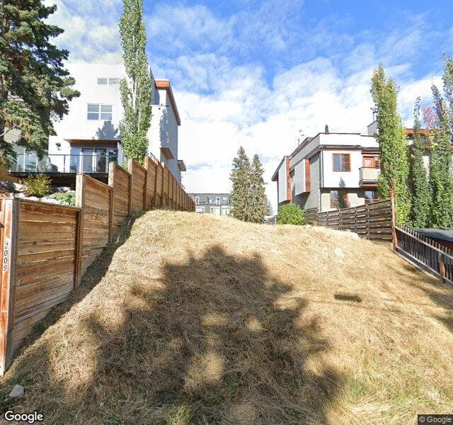 Street view of 2007 27 Avenue SW, Calgary