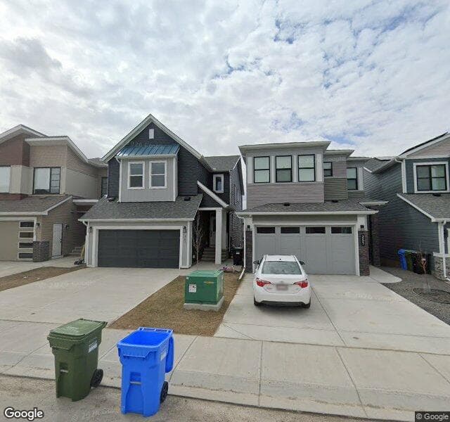 Street view of 257 Lucas Place NW, Calgary