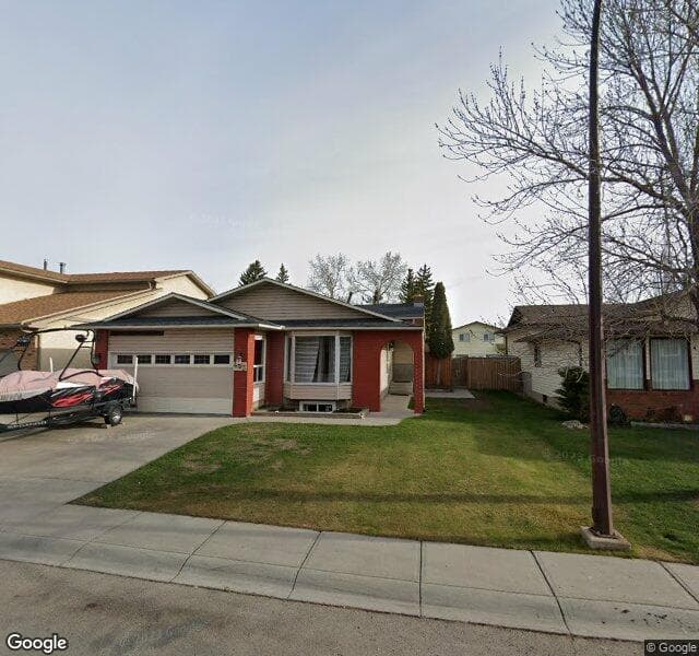 Street view of 463 Templeton Road NE, Calgary