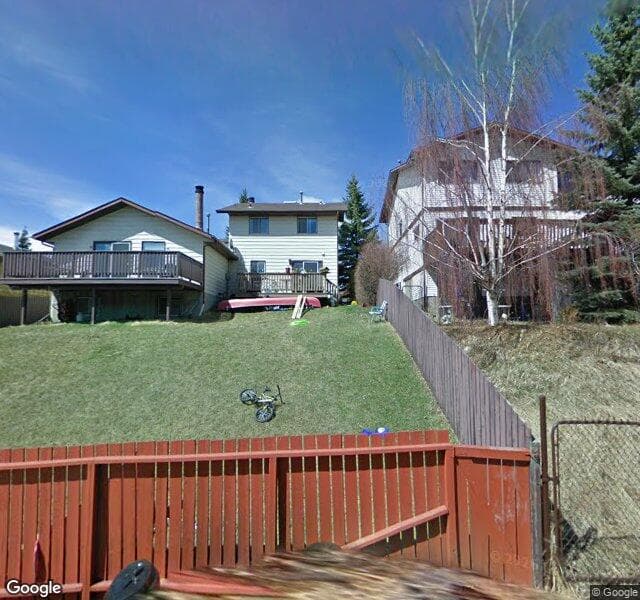 Street view of 28 Edgewood Rise NW, Calgary