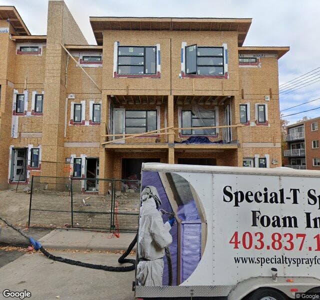Street view of 4-2512 15 Street SW, Calgary