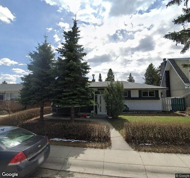 Street view of 423 88 Avenue SE, Calgary