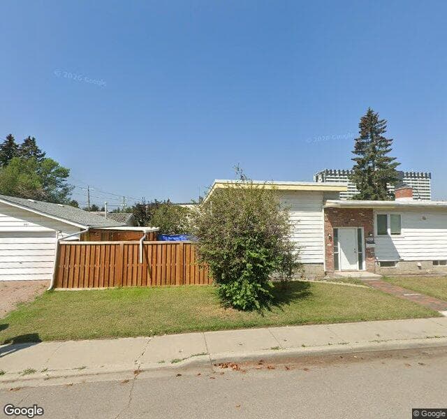 Street view of 901 68 Avenue SW, Calgary