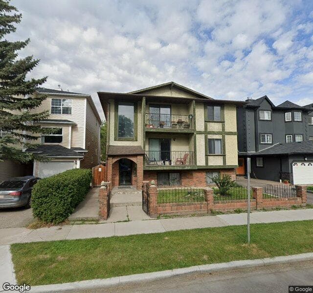 Street view of 1423 1 Street NE, Calgary
