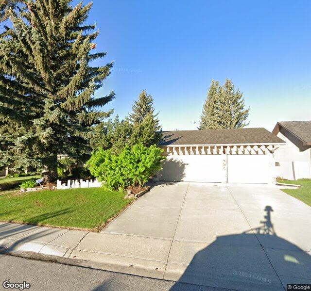 Street view of 347 Parkview Crescent SE, Calgary