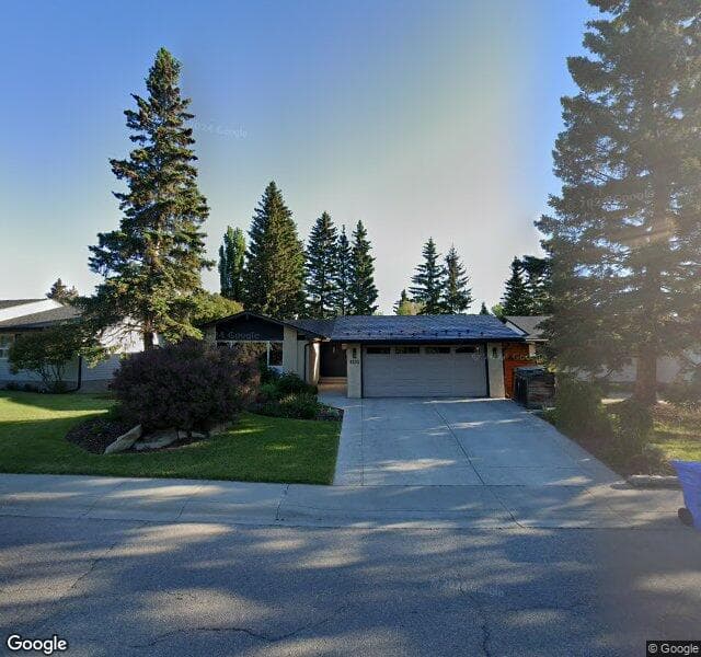 Street view of 3232 Oakwood Drive SW, Calgary