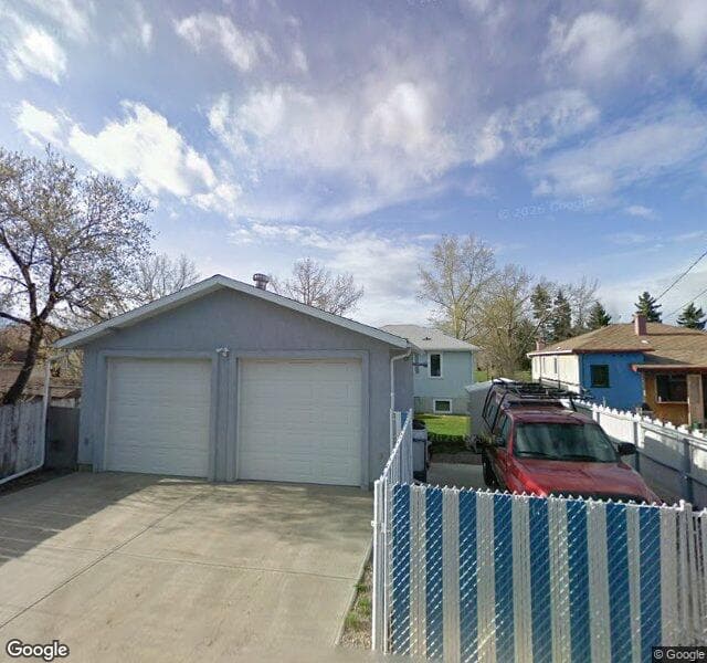 Street view of 420 18 Avenue NE, Calgary