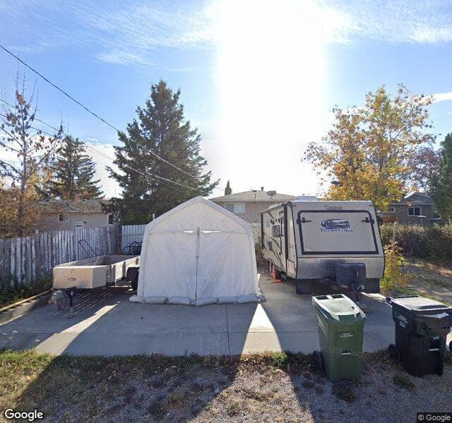 Street view of 812 Sabrina Road SW, Calgary