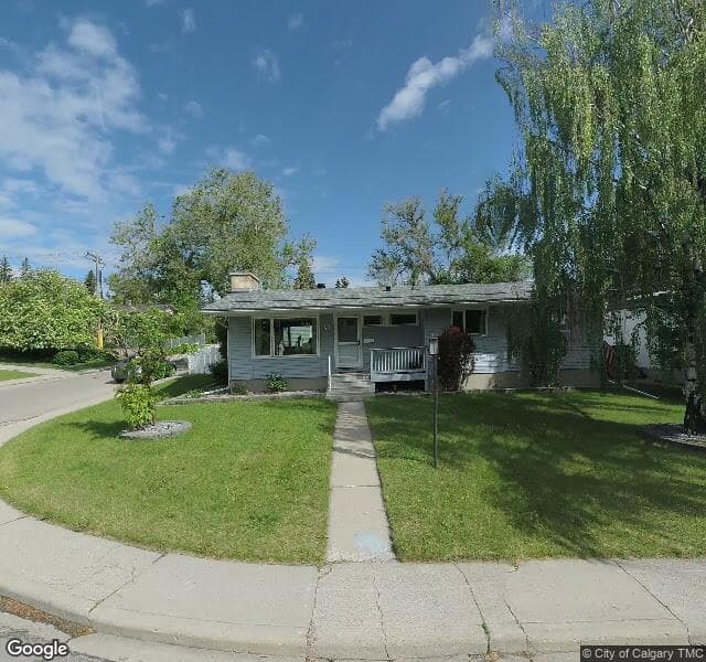 Street view of 47 Southampton Drive SW, Calgary