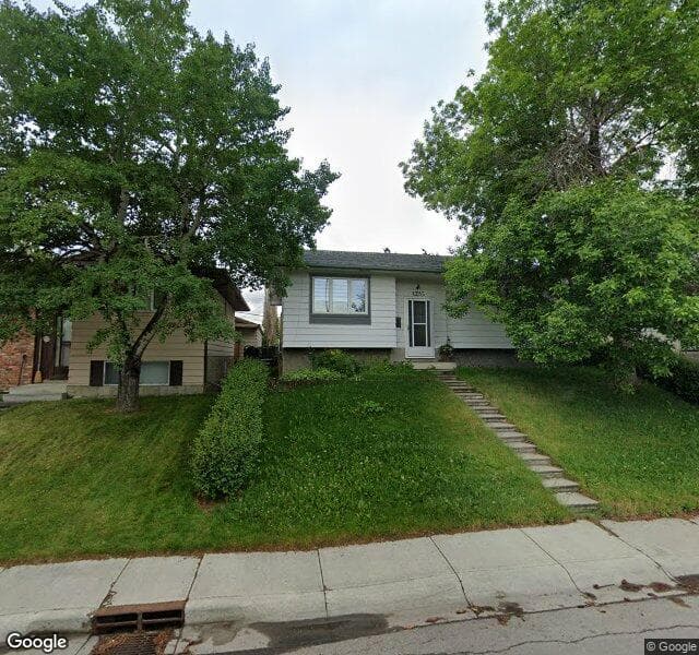 Street view of 4235 Dovercrest Drive SE, Calgary