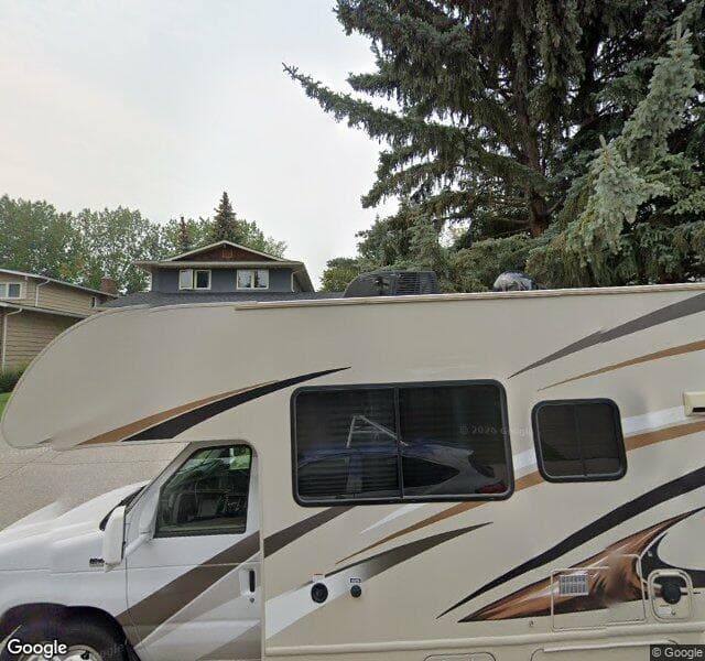 Street view of 1013 Varsity Estates Place NW, Calgary