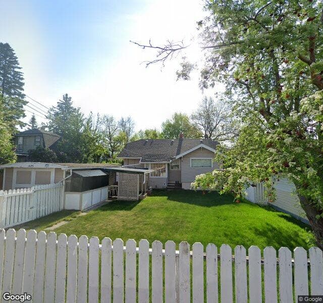 Street view of 1625 5 Street NW, Calgary