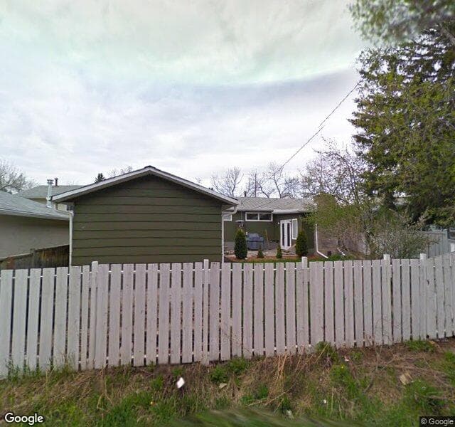 Street view of 75 W Glen Crescent SW, Calgary