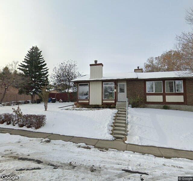 Street view of 943 Berkley Drive NW, Calgary