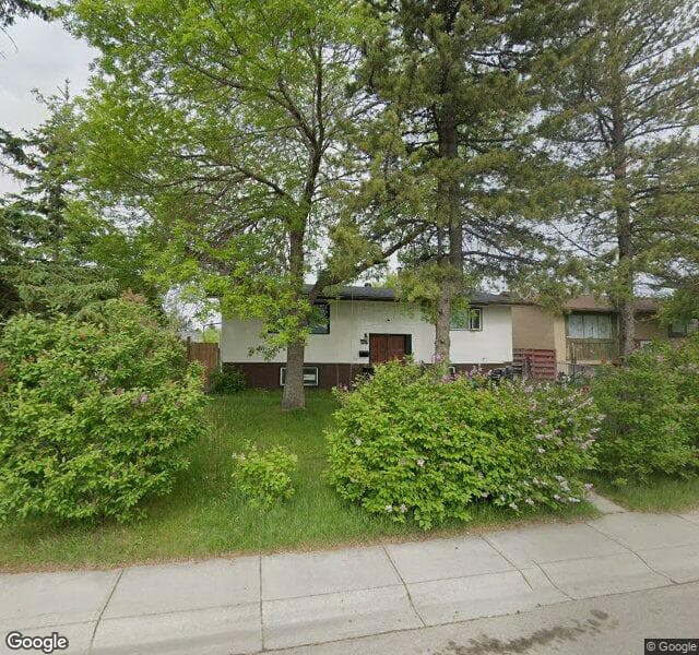Street view of 983 Pinecliff Drive NE, Calgary
